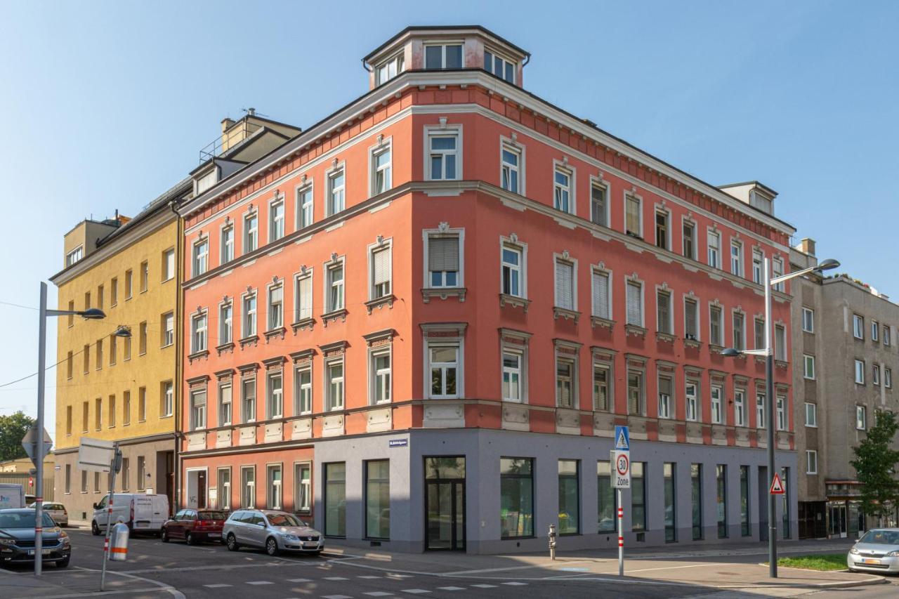 Studio Vienna Central Station Buitenkant foto