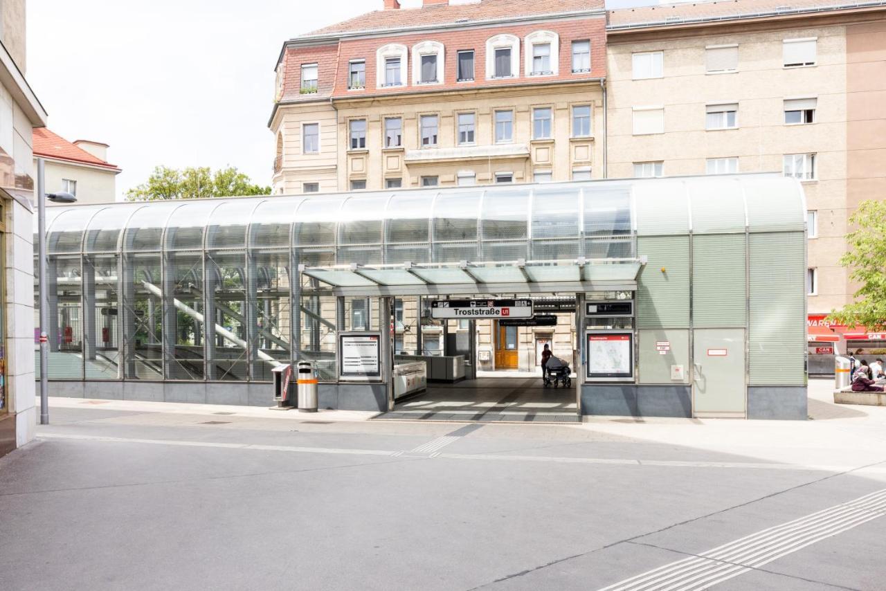 Studio Vienna Central Station Buitenkant foto